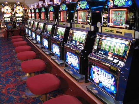 how do pokie machines work